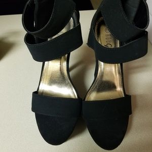 Size 11 heels and a dress 1x